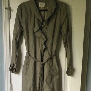 NEW LOFT hyper cute khaki trench coat, knee length, lined, neck detail, belt